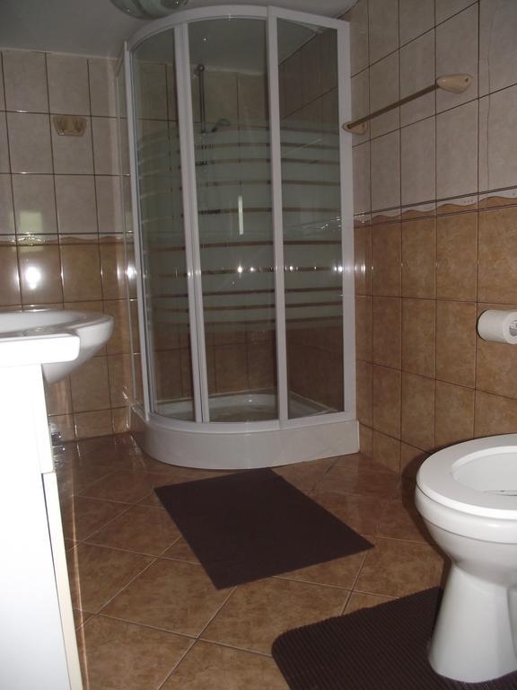 Cabana Piatra Runcului Ватра-Молдовіцей Номер фото